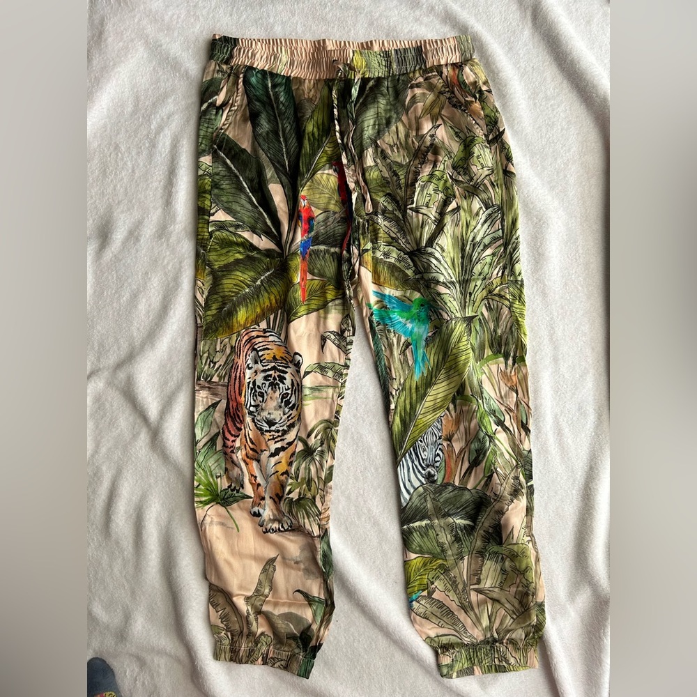 Silk tropical Johnny was pants/trousers/joggers